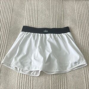 ALO Yoga White and Black Skirt
